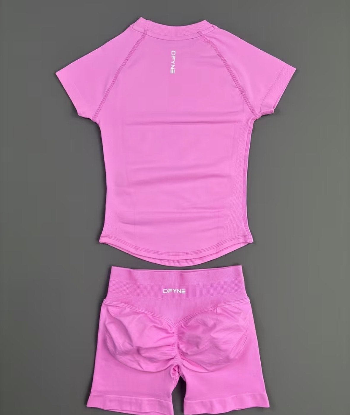 DFYNE Sportset - Top & Short - Diverse kleuren en maten, Nieuw, Ophalen of Verzenden, Fitness of Aerobics, Roze