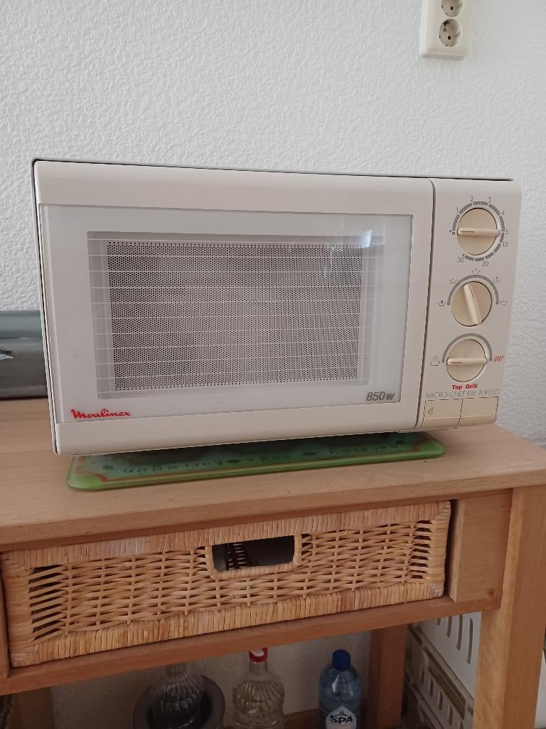 Moulinex magnetron - 850 W, Witgoed en Apparatuur, Magnetrons, Ophalen, Combimagnetron, Gebruikt, Draaiplateau