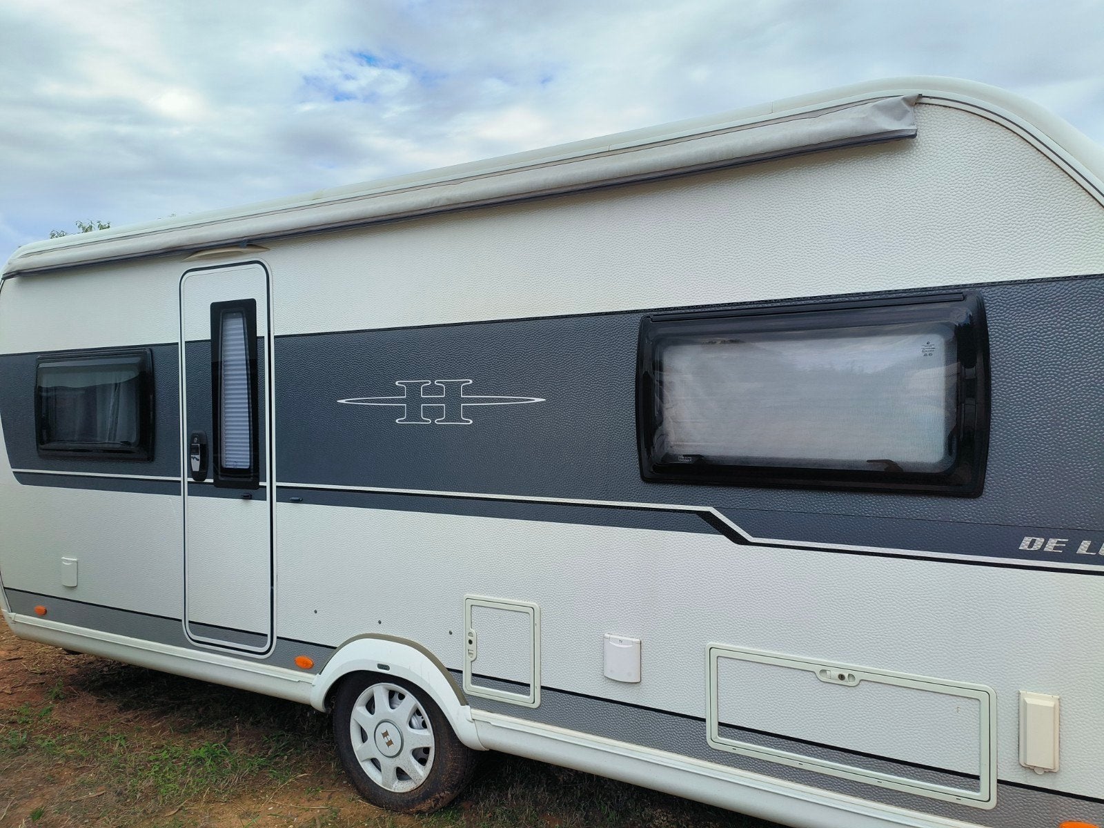 Hobby De Luxe Caravan - Ruim en Compleet, Caravans en Kamperen, 2 aparte bedden, Rondzit, Hobby, Particulier