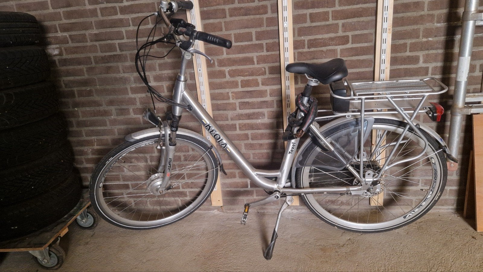 Keola elektrische fiets met lader en accu, Ophalen, Gebruikt, Minder dan 30 km per accu, Overige merken