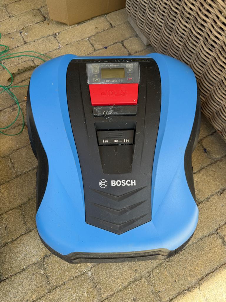 2 robotgrasmaaiers Bosch Indego, Ophalen of Verzenden, Gebruikt