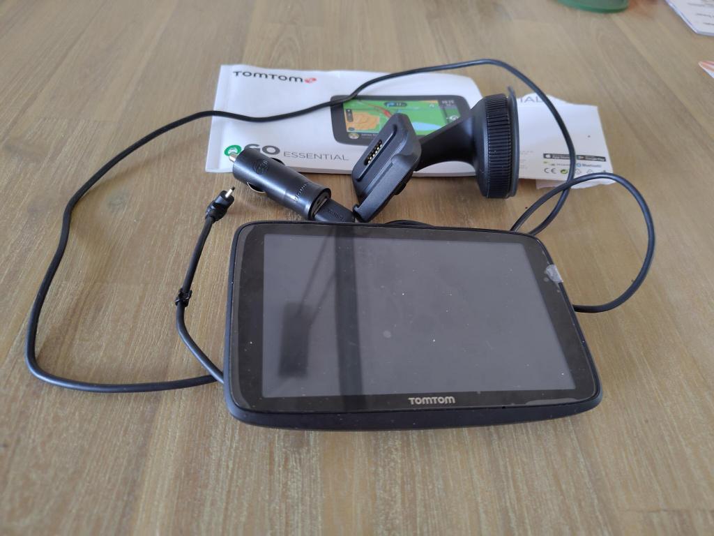TomTom Go essential navigatie, Auto diversen, Autonavigatie, Ophalen of Verzenden, Gebruikt