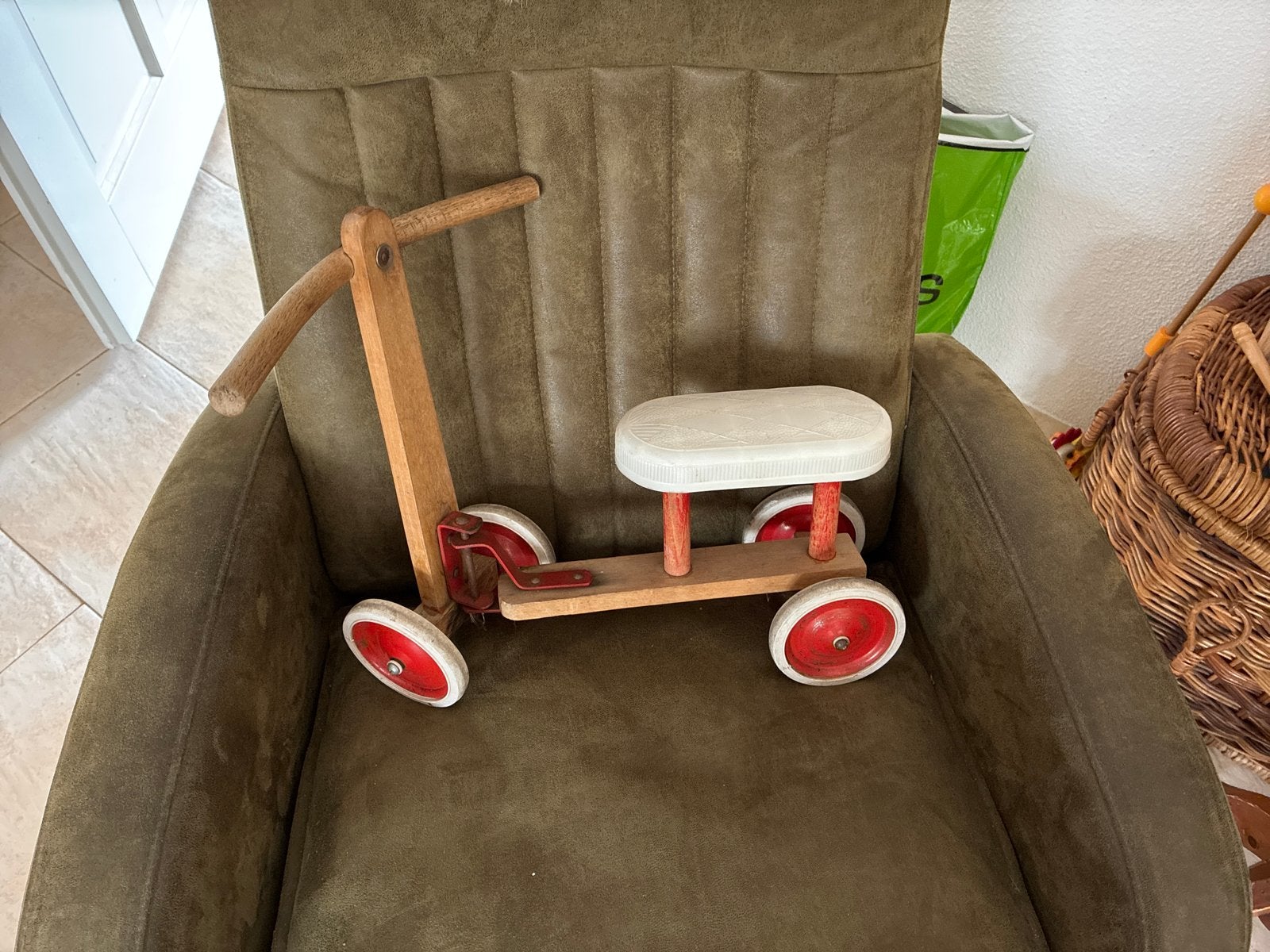 Vintage houten loopfietsje 'Rolli', Kinderen en Baby's, Ophalen of Verzenden, Gebruikt, Loopfiets