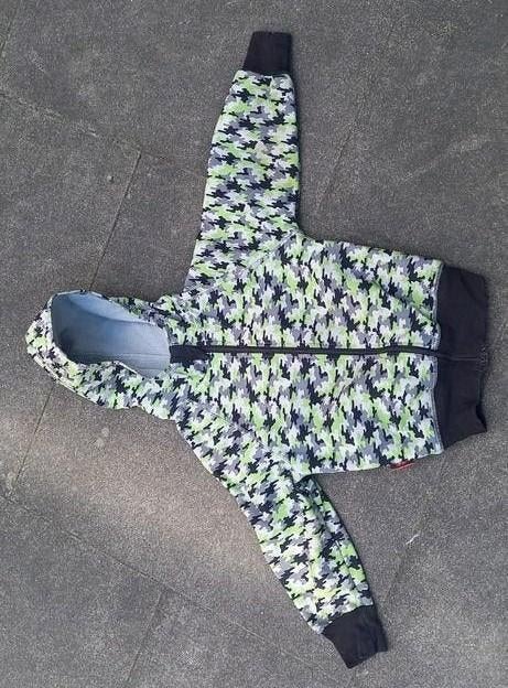 Softshell jas IELM jongens maat 110, Kinderen en Baby's, Kinderkleding | Maat 110, Ielm, Ophalen of Verzenden, Zo goed als nieuw