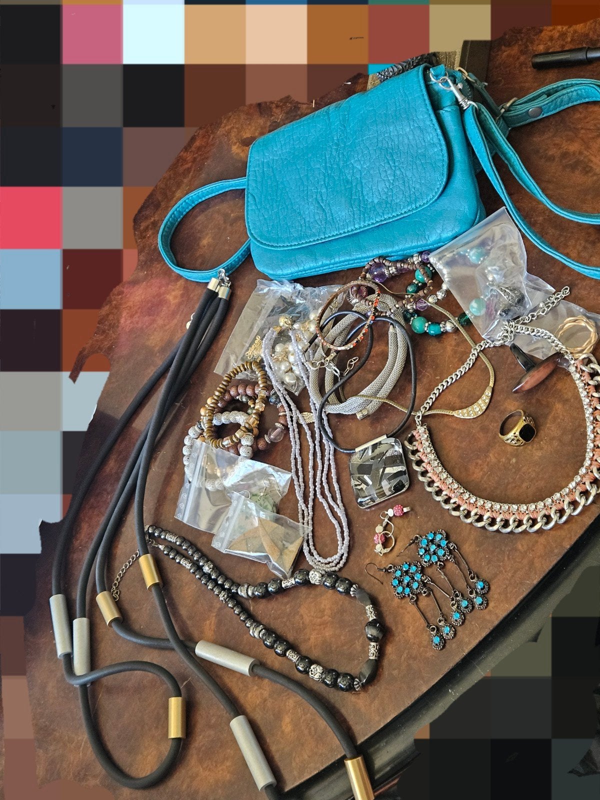 Tas vol sieraden: nieuw en vintage, Gebruikt, Onbekend, Ophalen of Verzenden, Onbekend