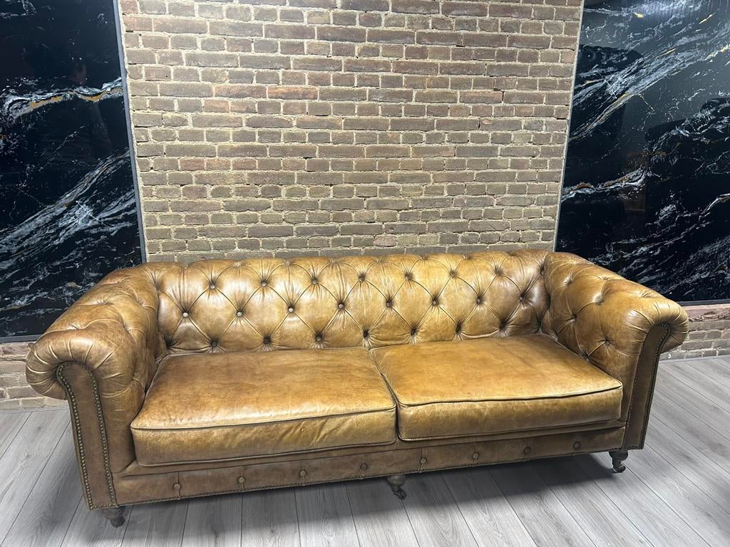 Chesterfield Lederen Vintage 3 Zits Bank !!!! 🇬🇧, Huis en Inrichting, Gebruikt, Driepersoons, 75 tot 100 cm, Ophalen of Verzenden