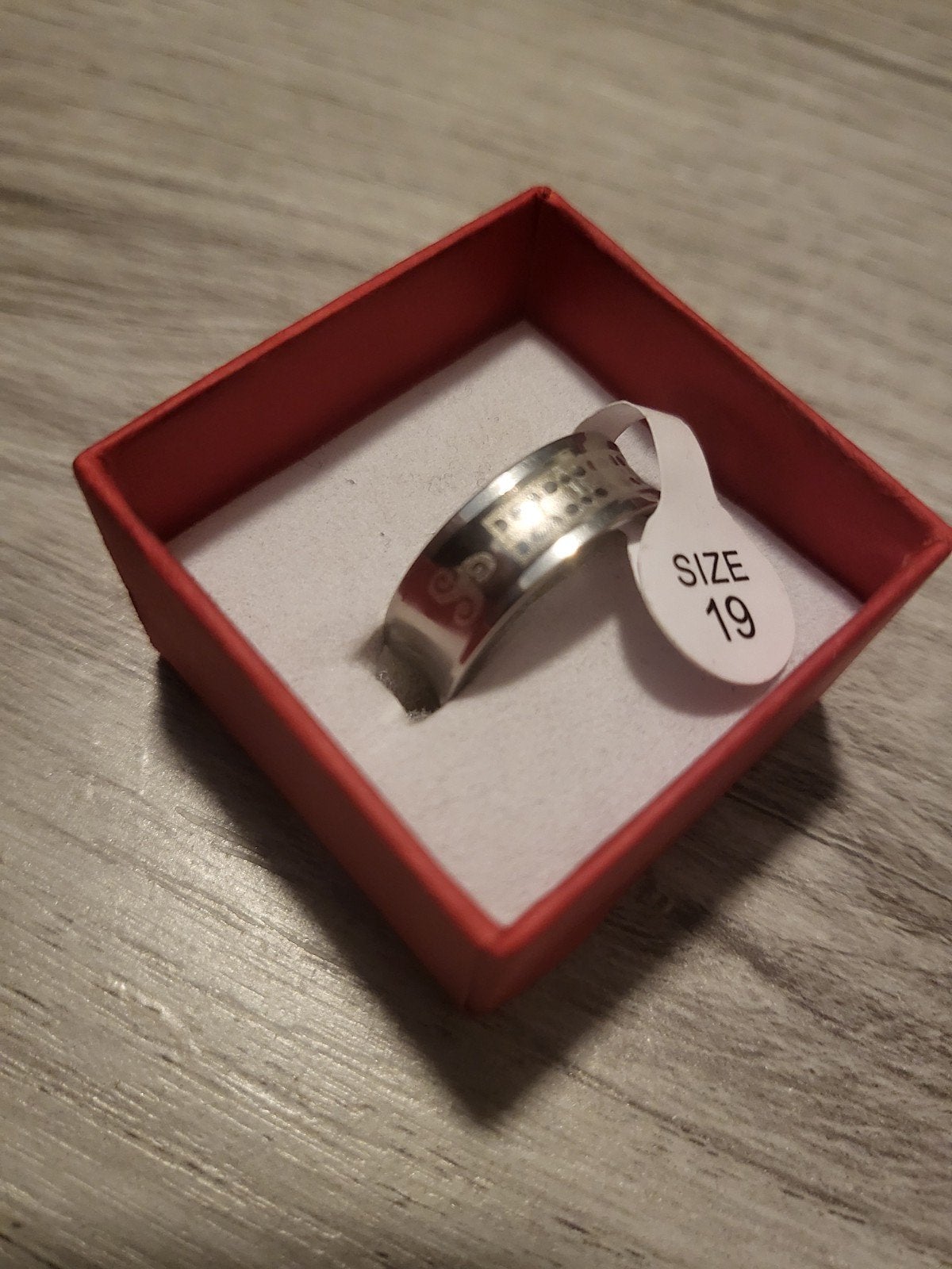 Nieuwe zilverkleurige ring, maat 19, IJzer of Staal, 19 tot 20, Nieuw, Ophalen of Verzenden