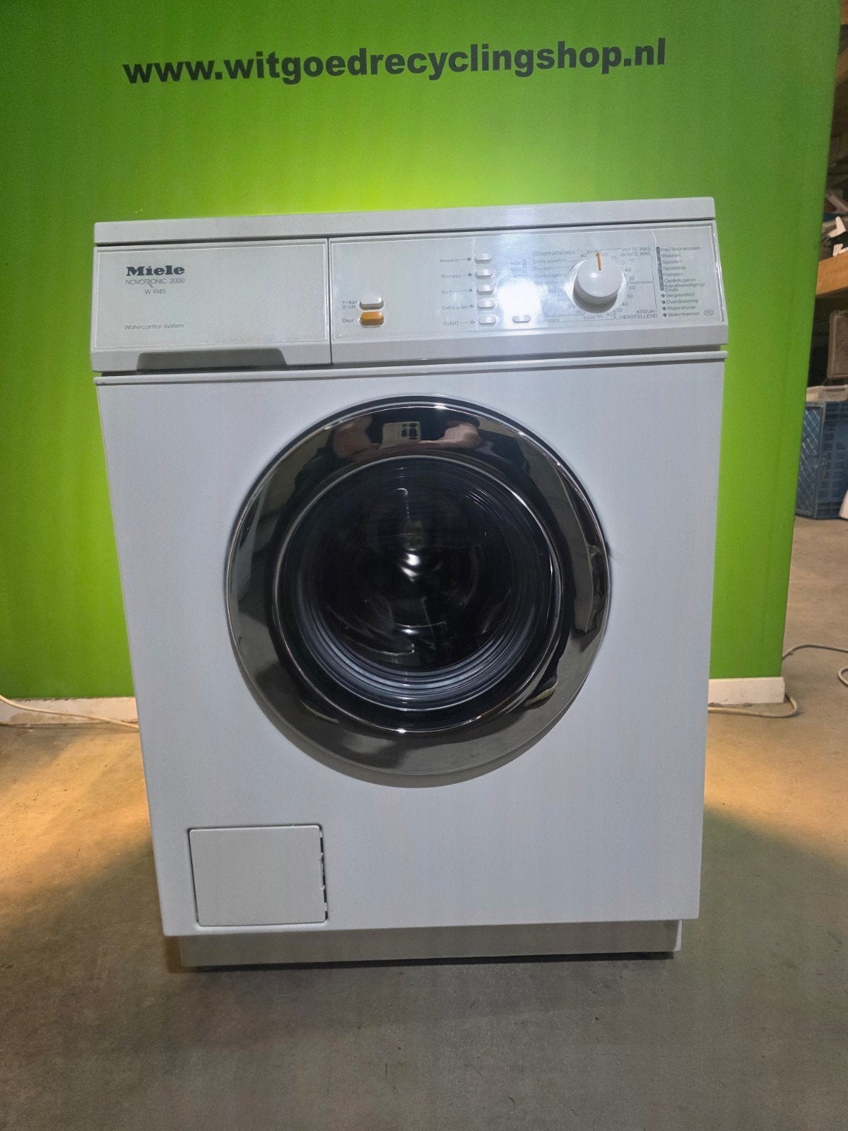 Miele Novotronic 2000 W 9145  1450 rpm 5/6 kg, 1200 tot 1600 toeren, Info@miele.com, 4 tot 6 kg, Refurbished
