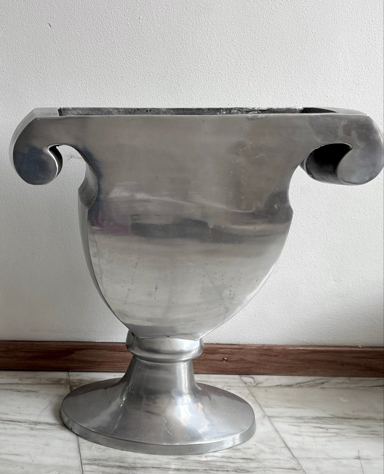 Grote aluminium vaas van Brass & Boom, Ophalen