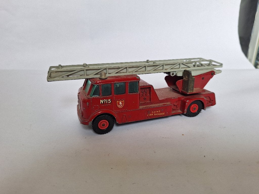 Lesney Merryweather fire engine matchbox no 15, Ophalen of Verzenden, Gebruikt, Bus of Vrachtwagen