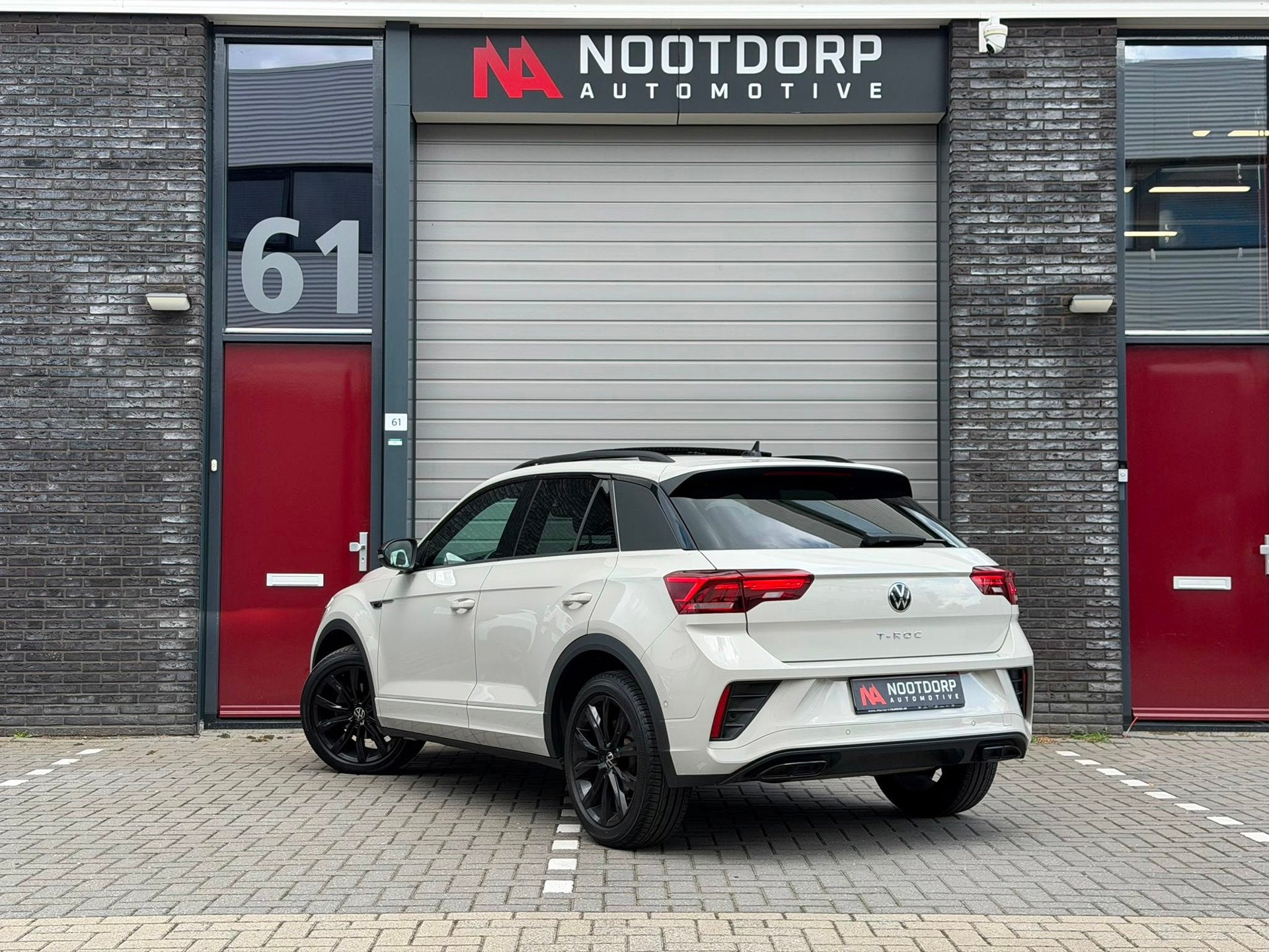 Foto 7 van Volkswagen T-ROC 1.5 TSI 3xR-Line Pano/IQ/Keyless/Camera/BTW