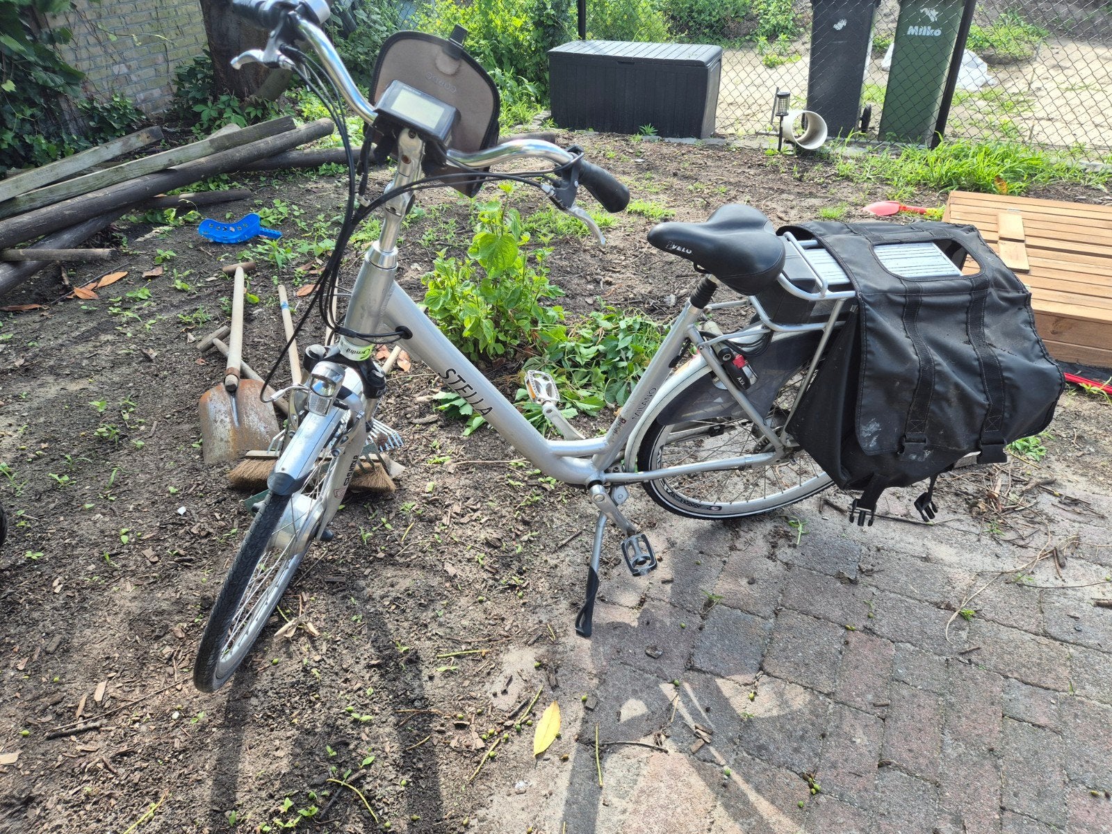 Stella Milano elektrische fiets met fietstassen, 51 tot 55 cm, Ophalen of Verzenden, Gebruikt, 30 tot 50 km per accu