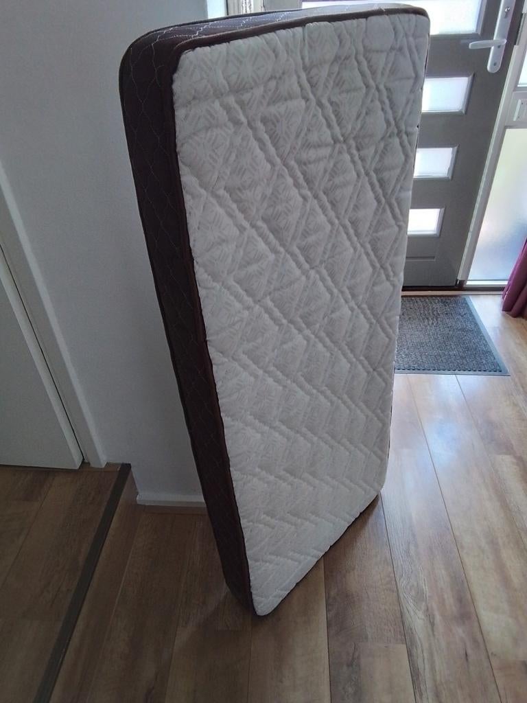 Tekoop, Ophalen of Verzenden, Zo goed als nieuw, Eenpersoons, 70 cm of minder