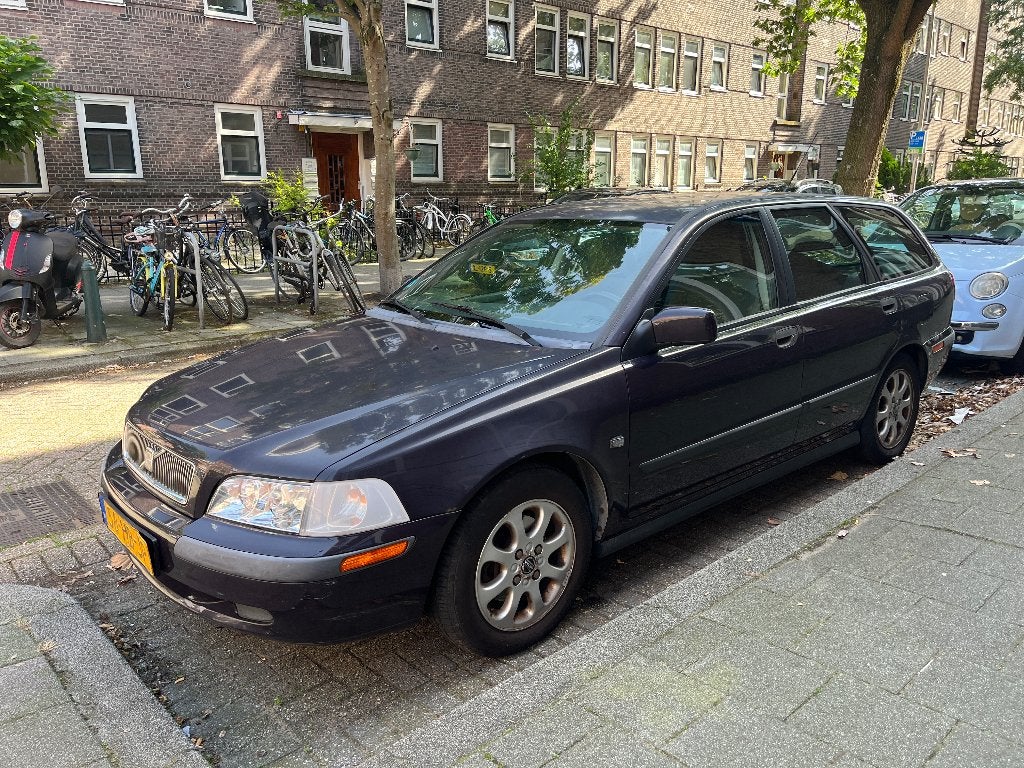 Volvo V40 1.8 I 16V 2001, Auto's, Volvo, Voorwielaandrijving, Stof, 1295 kg, 1834 cc