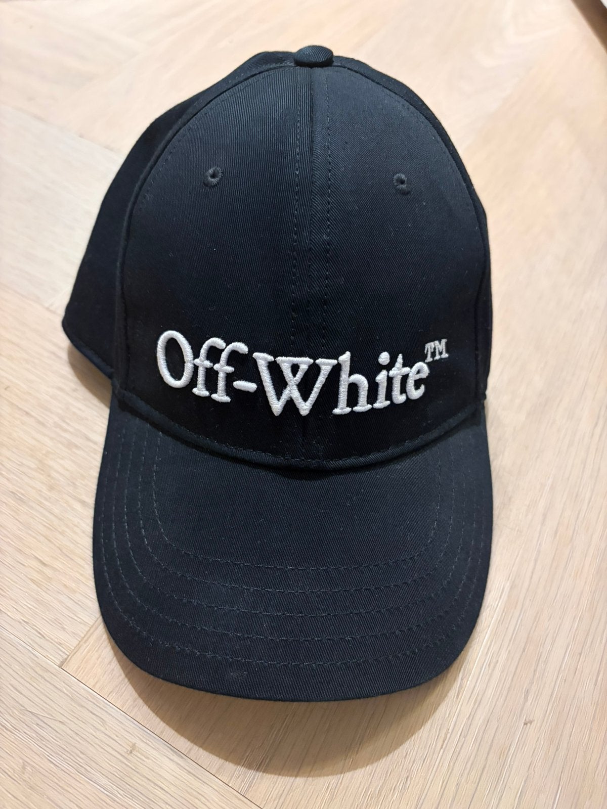 Zwarte pet Off-White, Ophalen of Verzenden, Nieuw, 58 of 59 cm (L, 7¼ of ⅜ inch), Pet