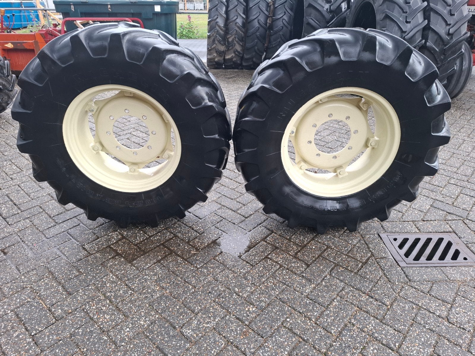 set International wielen michelin 14.9 24, Ophalen of Verzenden