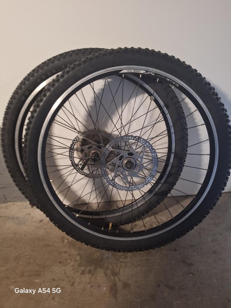 MTB Wielen 26 inch compleet met banden en schijfremmen, Gebruikt, Shimano, Schwalbe, Aluminium, Mountainbike