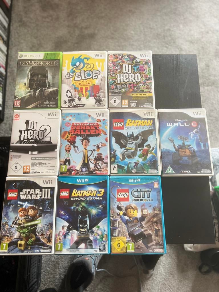 Partij 10 Wii & Wii U games - oa Batman, DJ Hero, Star Wars, Overige genres, Eén computer, Ophalen of Verzenden, Zo goed als nieuw