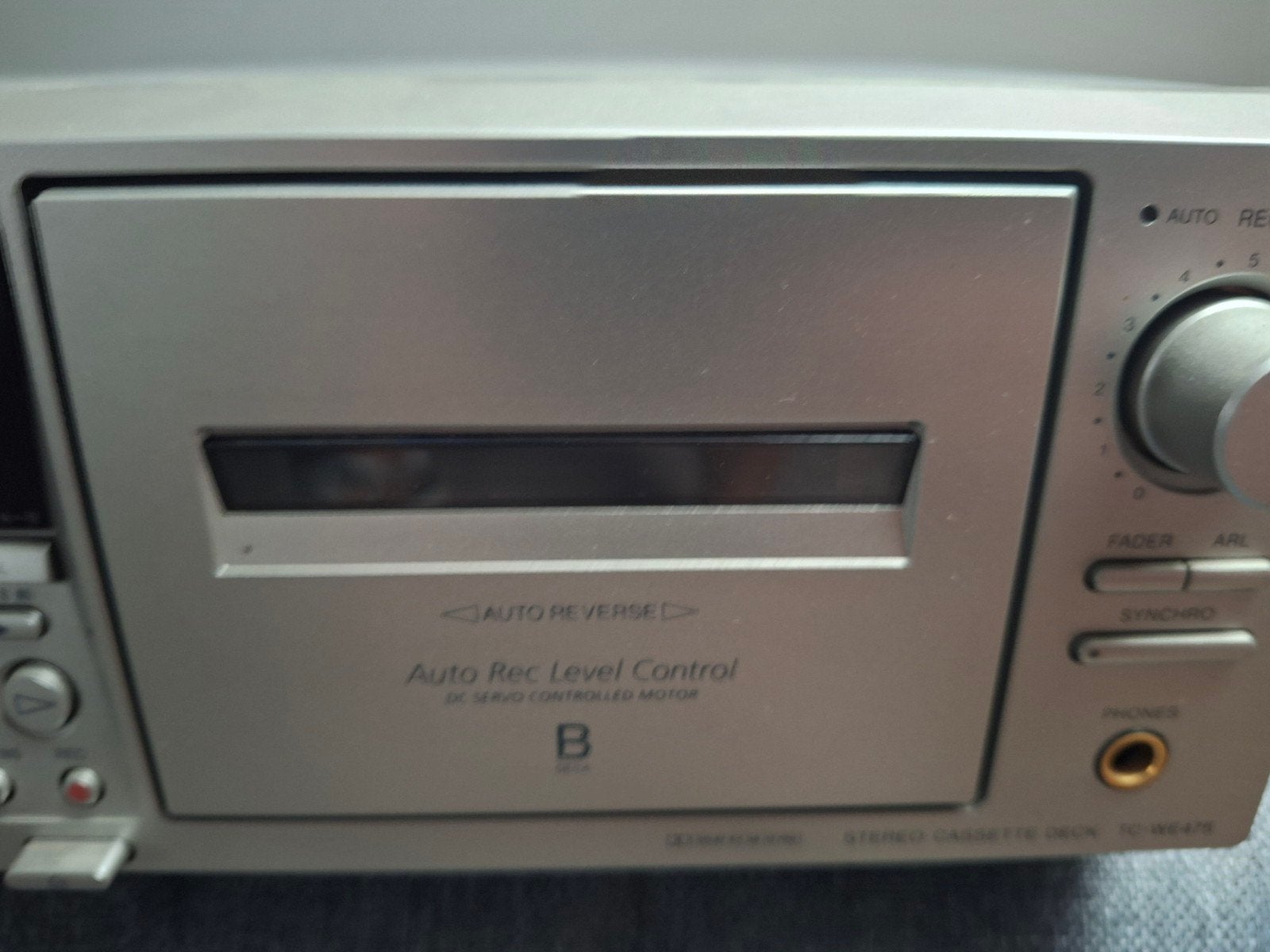 Foto 3 van Sony TC-WE475 Stereo Cassettedeck - Dubbel met Auto-Reverse
