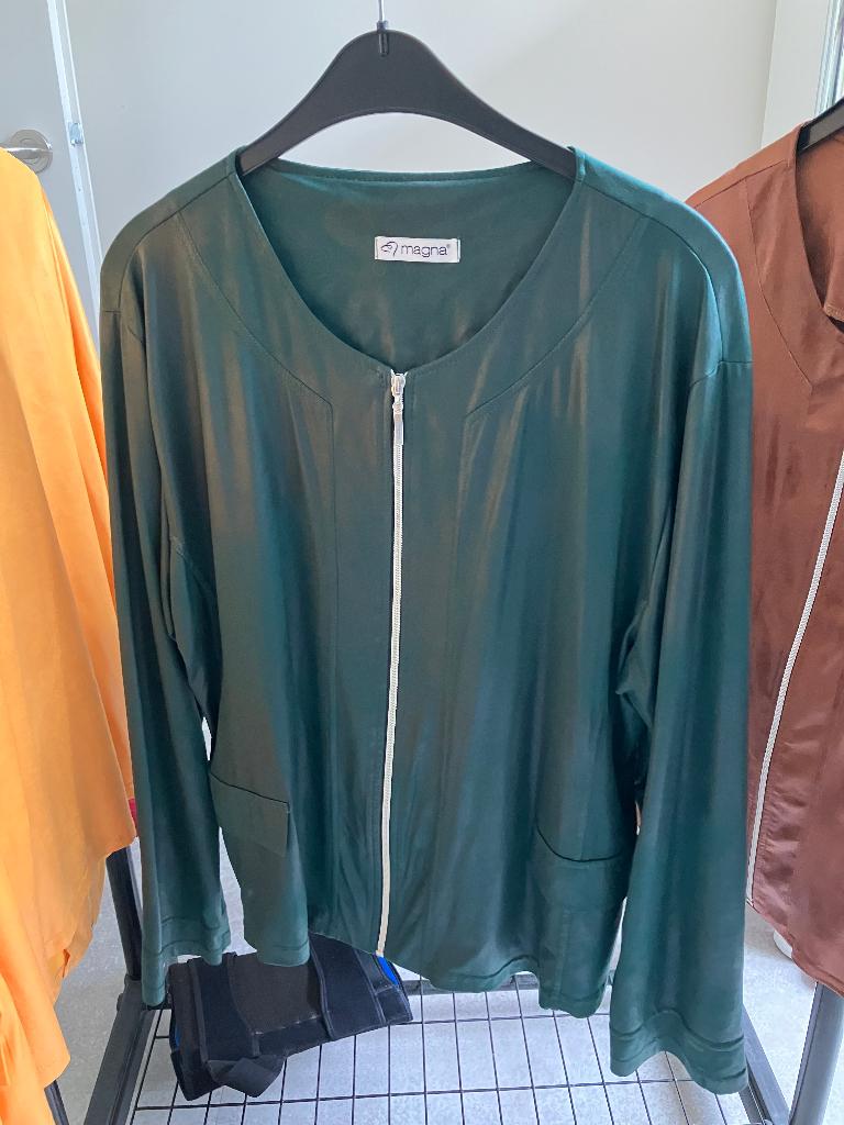 2 jasjes / vestjes Magna Fashion leatherlook ZGAN, Overige kleuren, Maat 46/48 (XL) of groter, Ophalen of Verzenden, Zo goed als nieuw