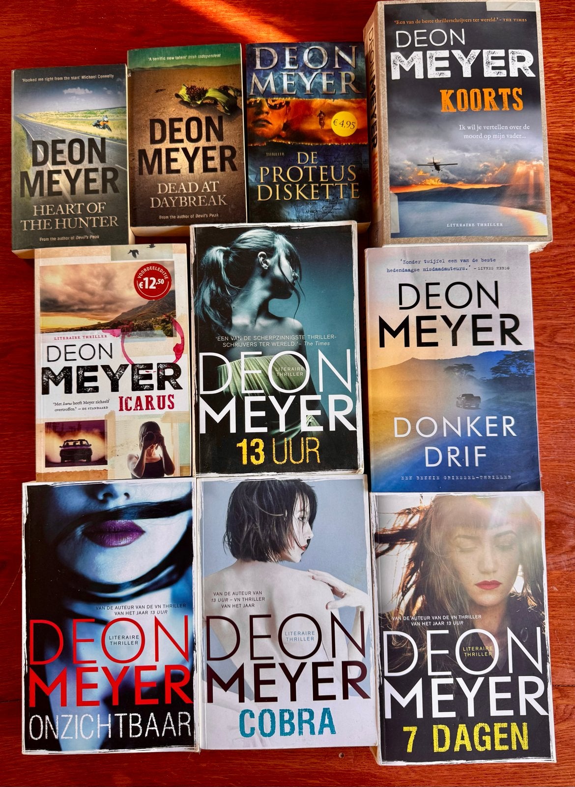 100+ thrillers van Grisham, Robin Cook, John S, Ophalen, Gelezen