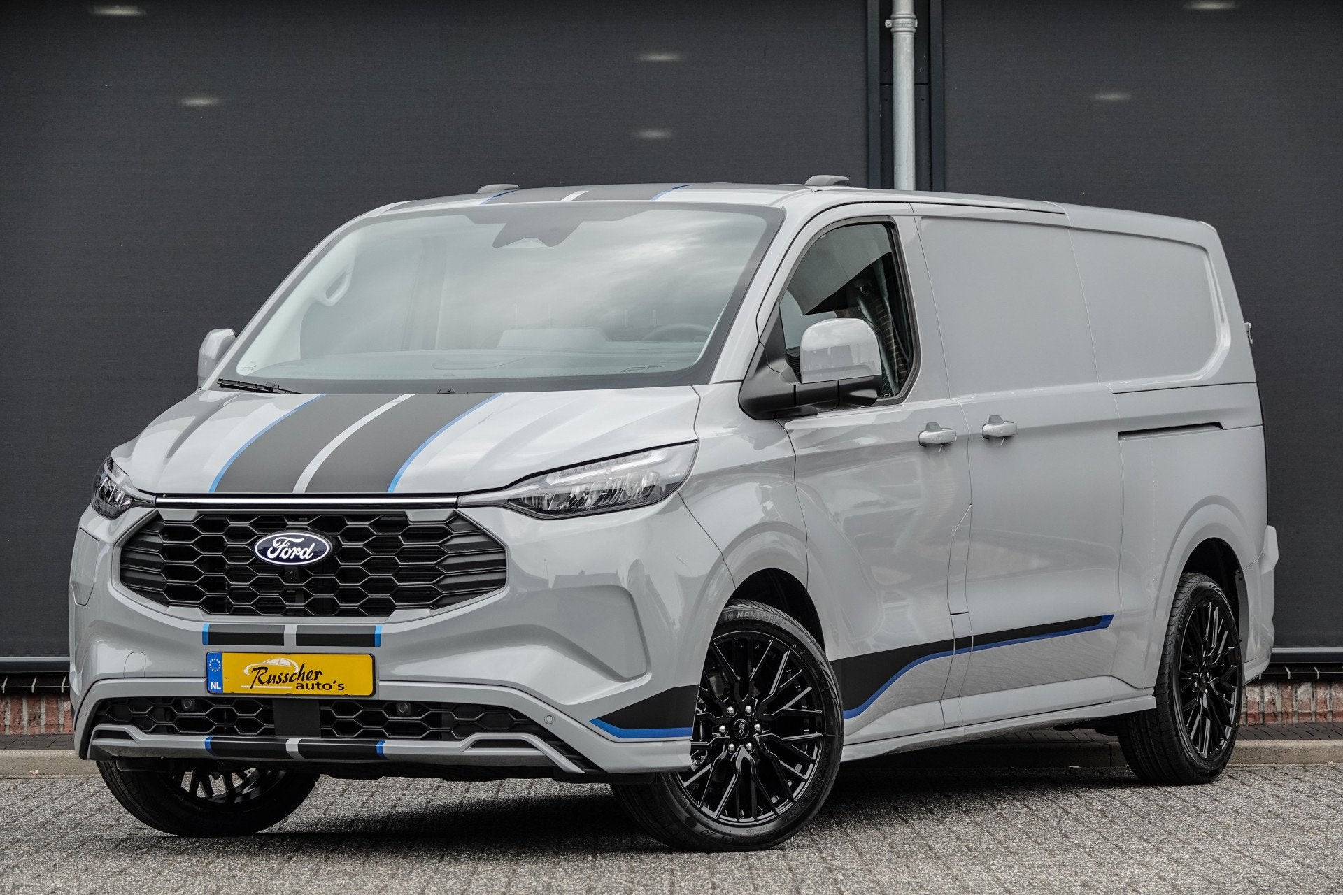 Ford Transit Custom L2H1 2.5 PHEV 233Pk | Sport | Plug In Hy, 232 pk, Gebruikt, Zwart, 4 cilinders