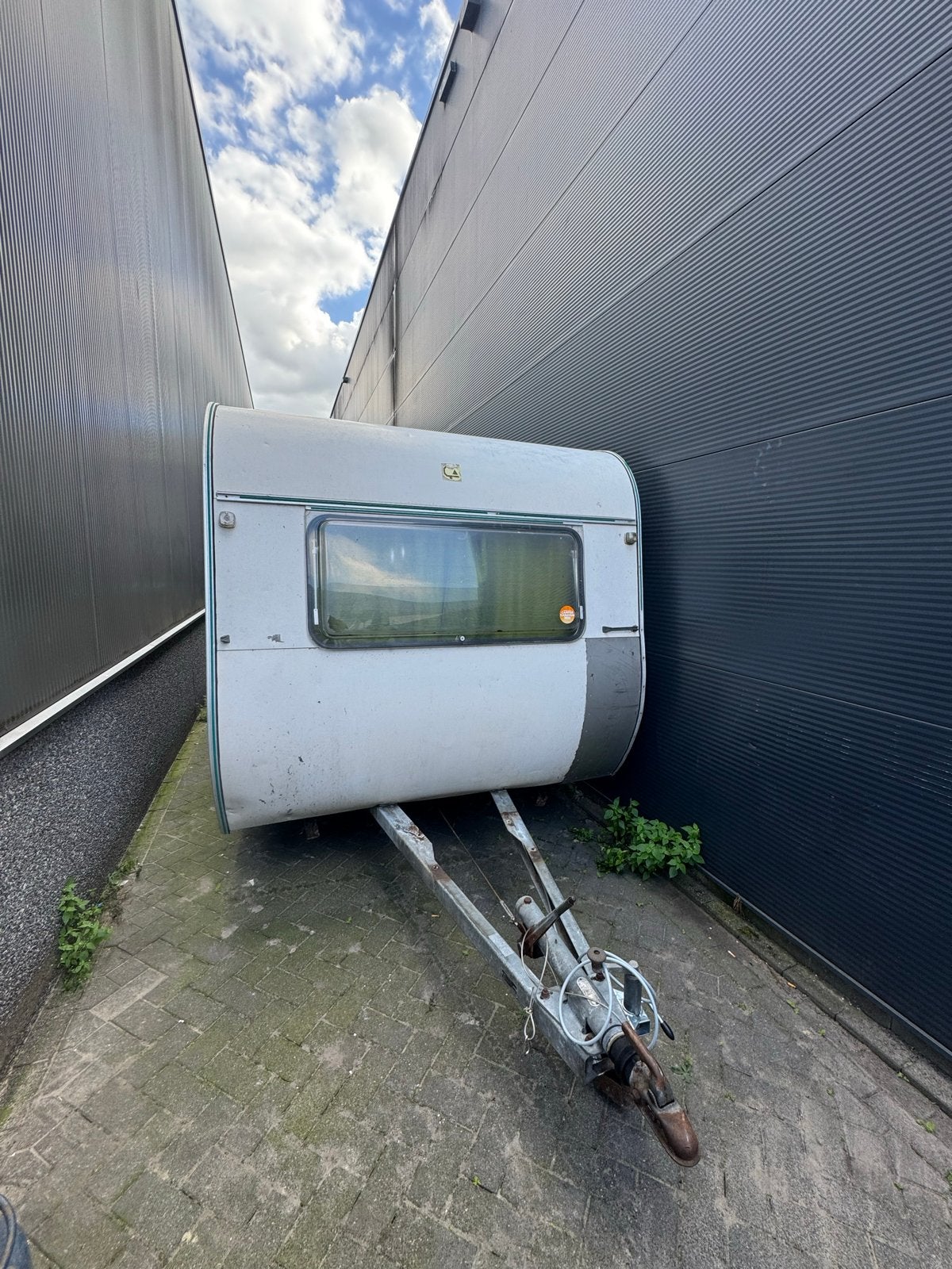 Festival Caravan met Bierluik en Nieuw Dakraam, Caravans en Kamperen, Ophalen, Gebruikt