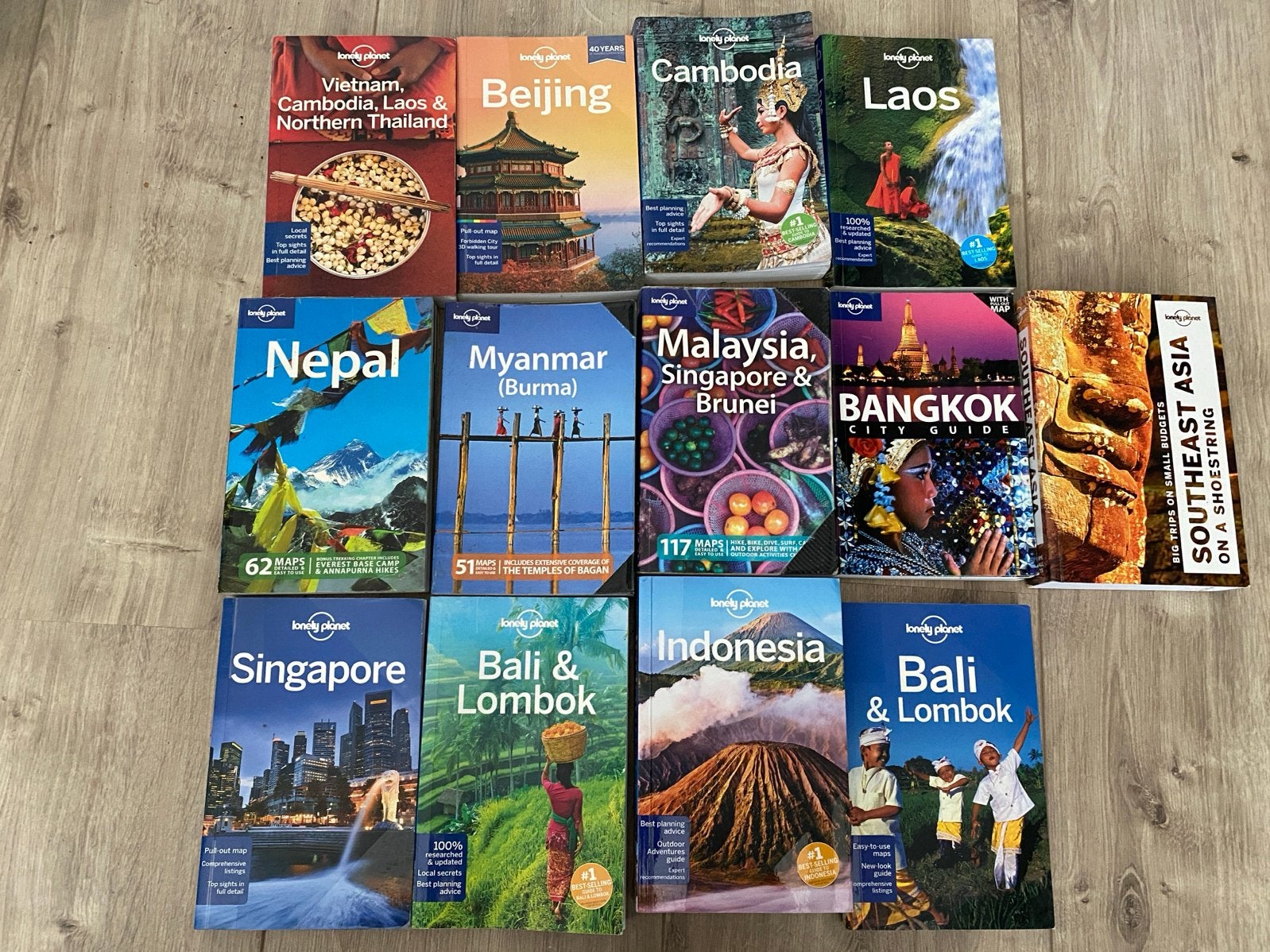 Grote collectie Lonely Planet reisgidsen Azië, Boeken, Ophalen, Lonely Planet, Zo goed als nieuw, Reisgids of -boek