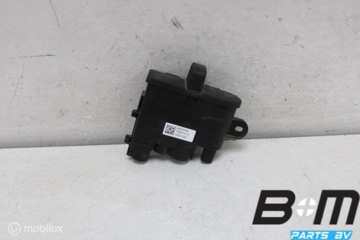 Zekeringkast VW Multivan T7 7T0937517A, Gebruikt
