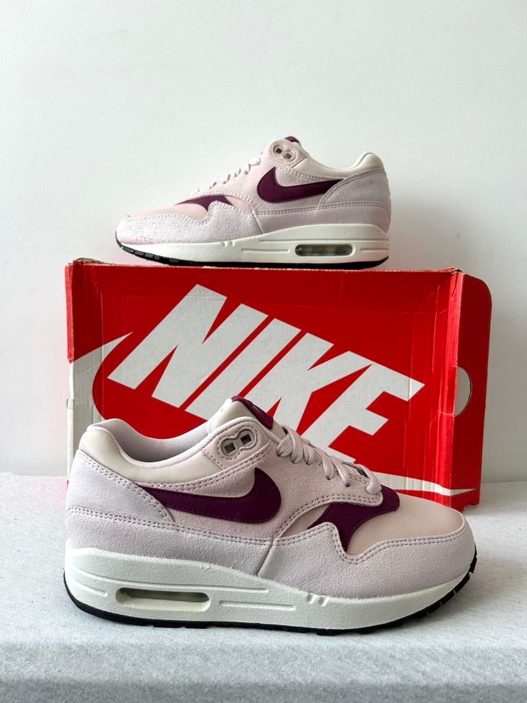 Nike Air Max 1 True Berry Summit (EU 36,5), Nike, Nieuw, Ophalen of Verzenden, Sneakers of Gympen
