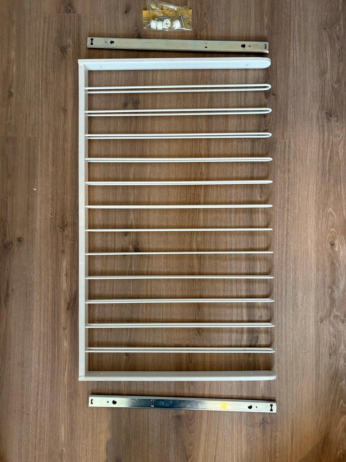 IKEA Komplement broekhanger uittrekbaar, Ophalen, 50 tot 100 cm, Zo goed als nieuw, Metaal