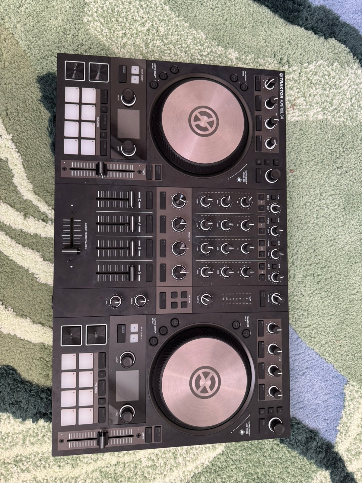 NI Traktor S4 MK3 met stofkap (en doos), Muziek en Instrumenten, Ophalen of Verzenden, Zo goed als nieuw, Draaitafel, Overige merken