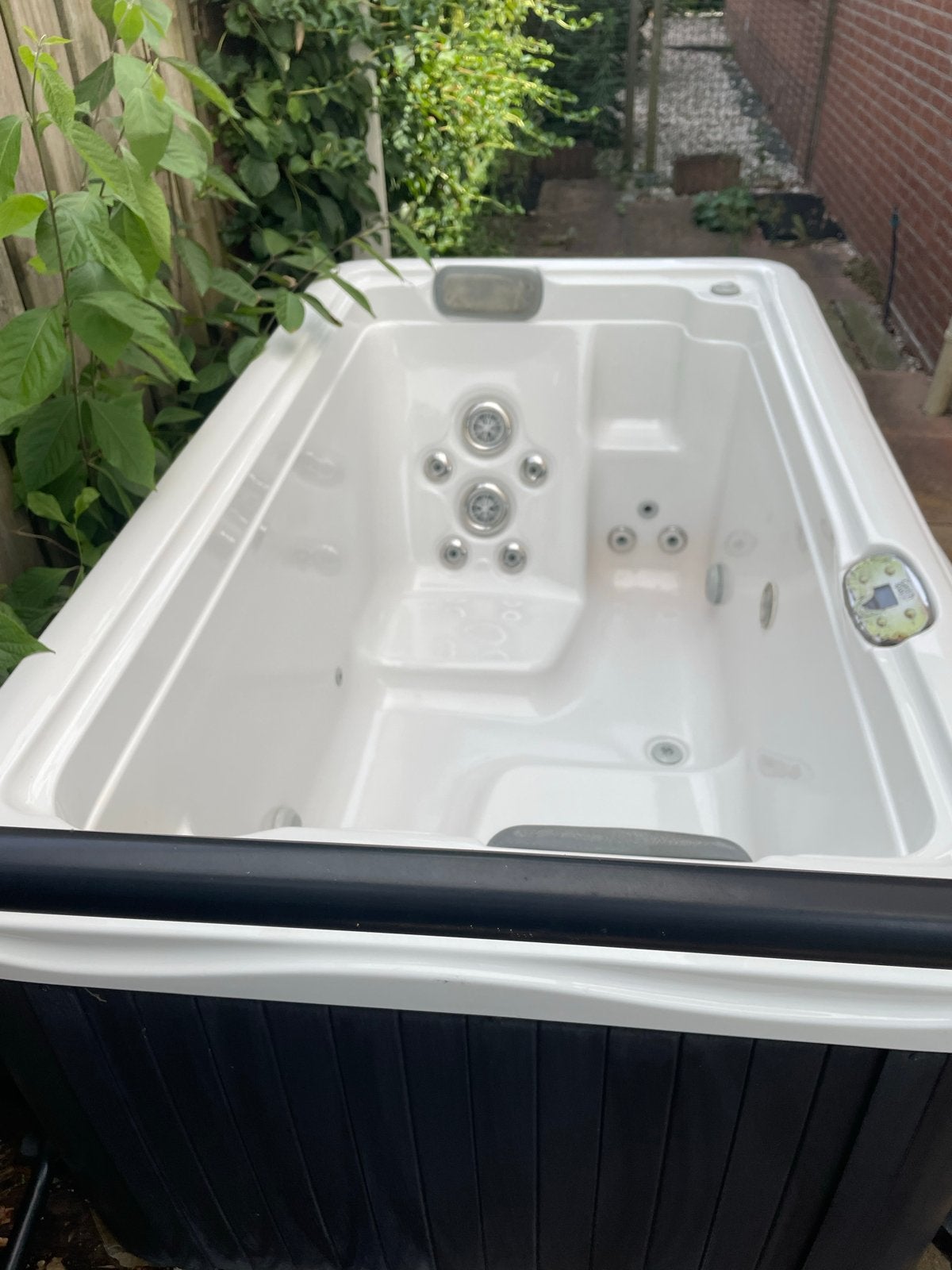 Artesian Spas Garden Azalea 2 persoons Jacuzzi - Gebruikt, Tuin en Terras, Bubbelbaden en Hottubs, Ophalen, Gebruikt, Afdekzeil