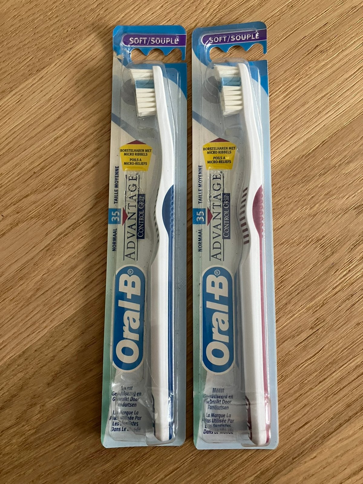2 stuks Oral-B Advantage Control Grip tandenborstels, Ophalen of Verzenden, Nieuw, Tandenborstel