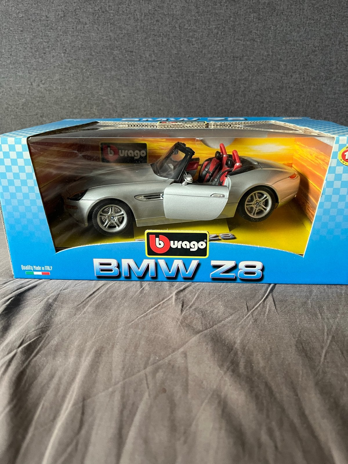 Burago BMW Z8 Schaalmodel 1:18 - Nieuw in doos, Ophalen, Nieuw, Auto, Bburago