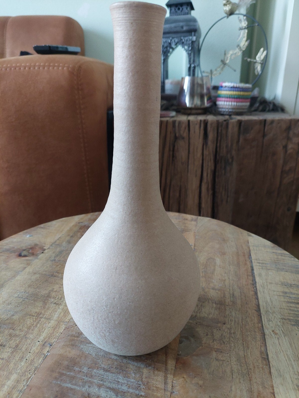 Decoratieve vaas, zandkleurig, met smalle hals, Ophalen