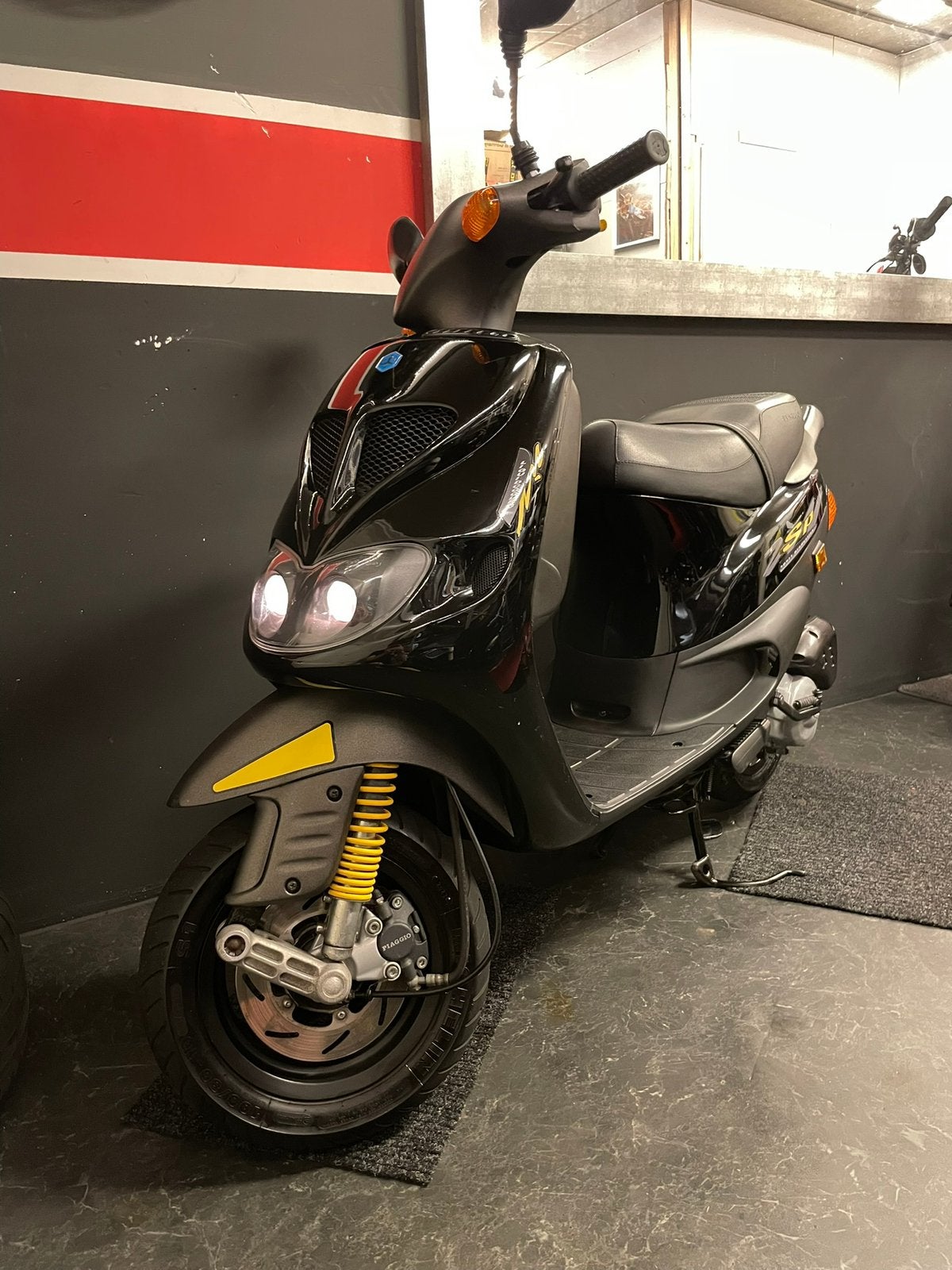 Piaggio zip sp 98 nieuwstaat brom kenteken, Fietsen en Brommers, Ophalen, Zo goed als nieuw, Benzine, Zip