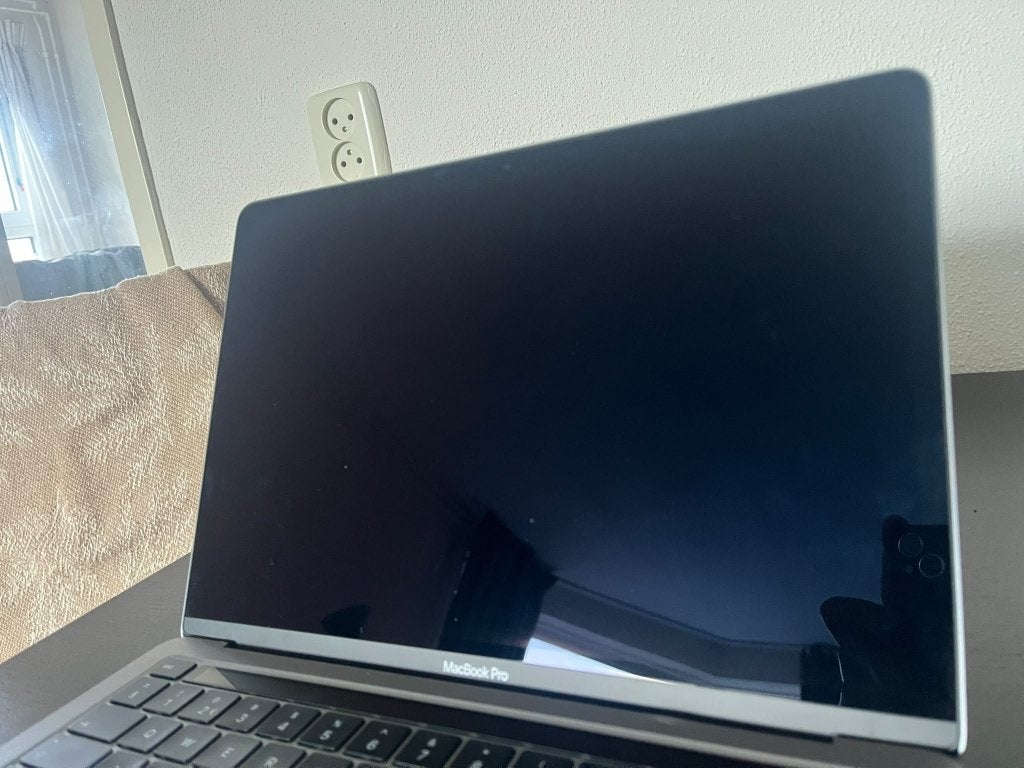 MacBook Pro 13" M1 (2020) – 8GB RAM – 512GB SSD – Space Gray, Computers en Software, Qwerty, 8 GB, 13 inch, 512 GB