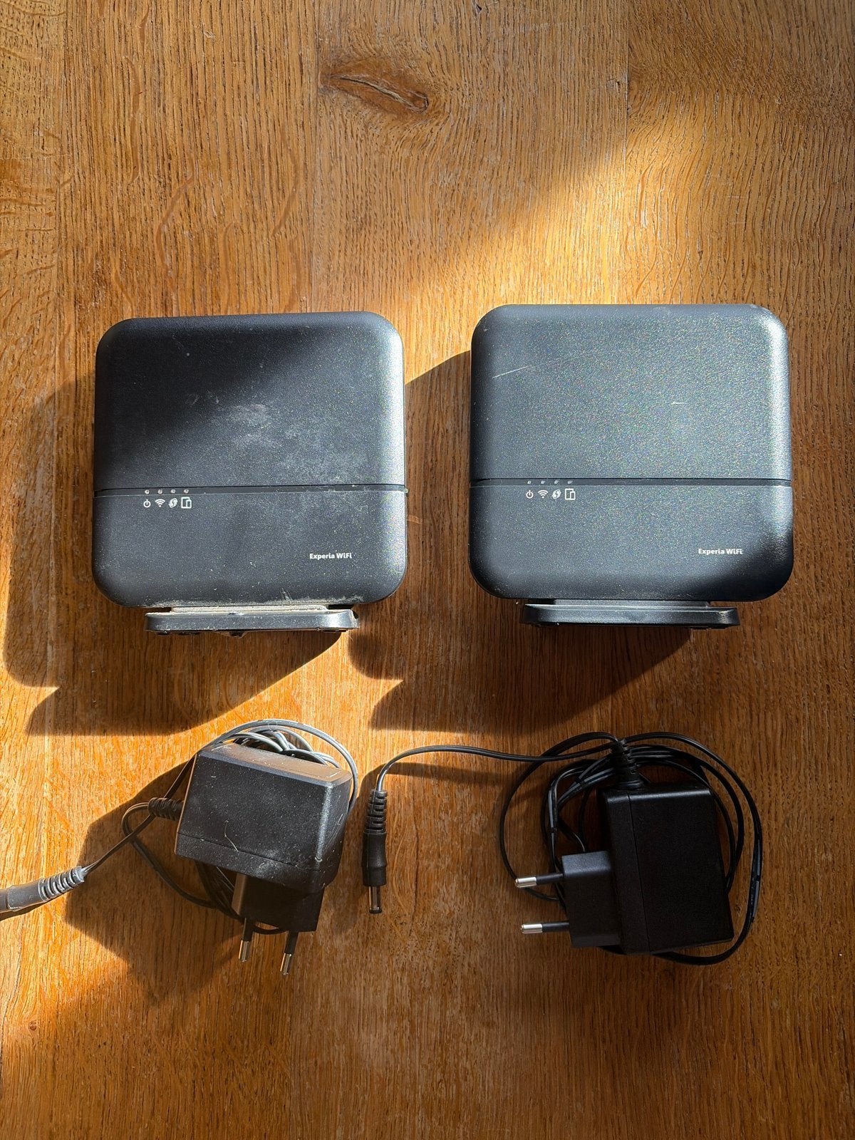Experia WiFi Boosters (2 stuks) met adapters, Ophalen of Verzenden, Gebruikt, Router