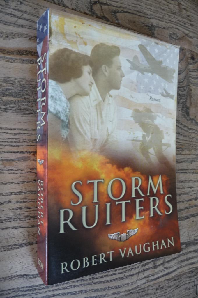 Stormruiters - Robert Vaughan (christelijke roman), Boeken, Romans, Zo goed als nieuw, Ophalen of Verzenden