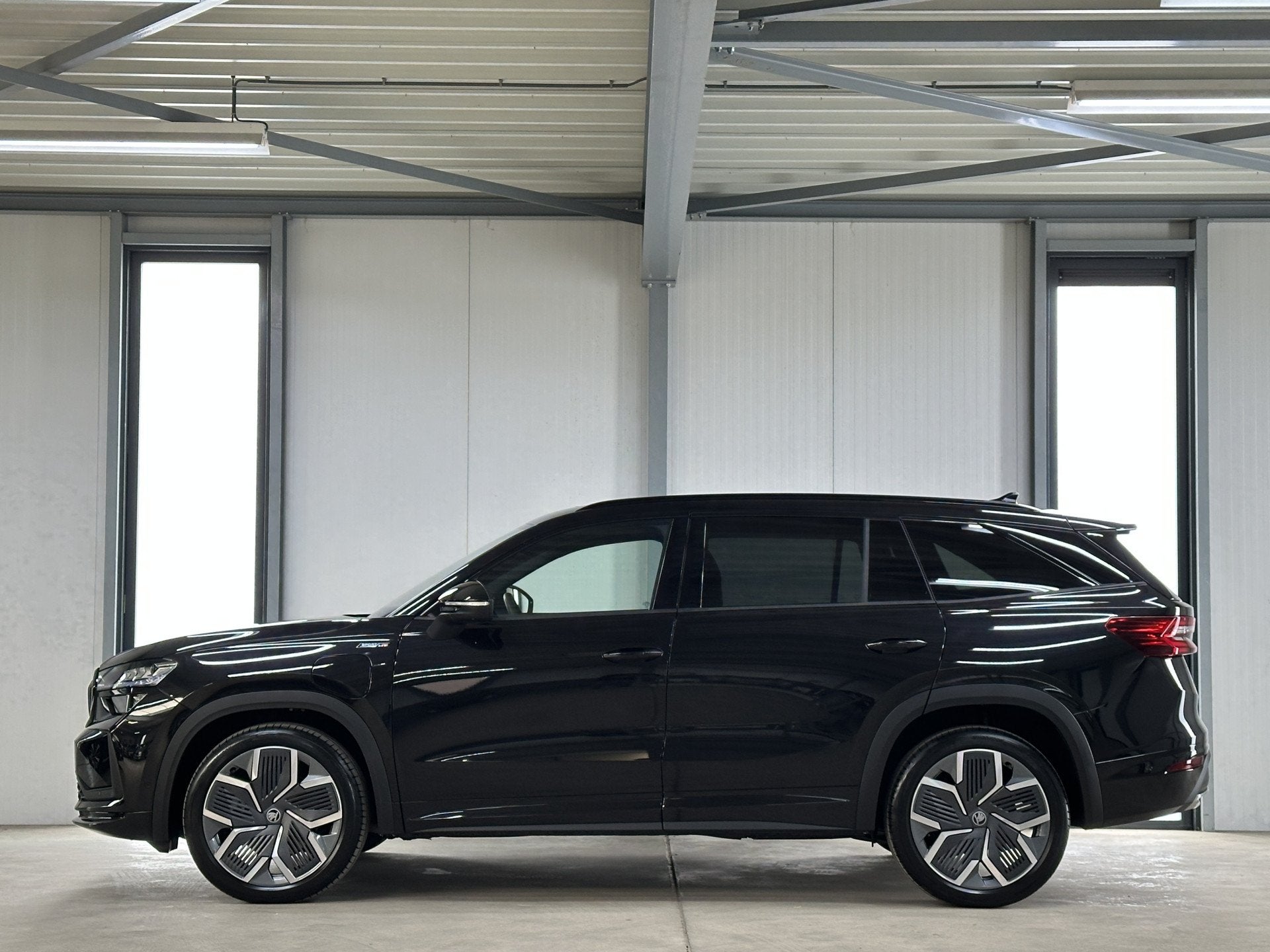 Skoda Kodiaq 1.5 TSI PHEV Sportline | Pano | Comfort- Winter, 12 maanden, Zwart, 4 cilinders, Zwart