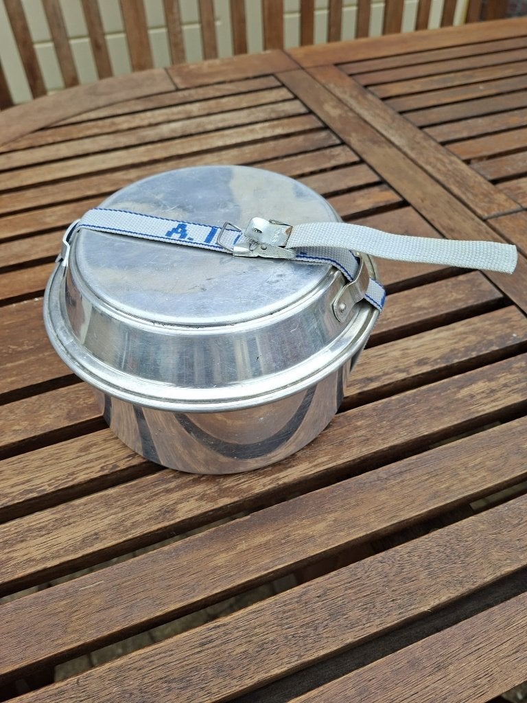 Aluminium camping pannensetje, Ophalen, Gebruikt