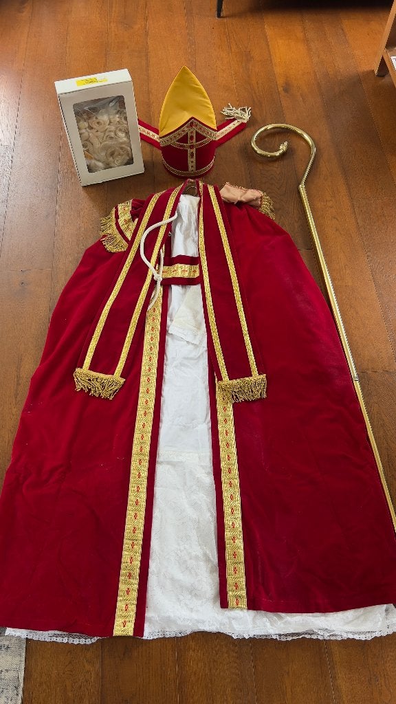 sinterklaas kostuum en 2 pieten pakken te koop, Diversen, Sinterklaas, Ophalen, Gebruikt