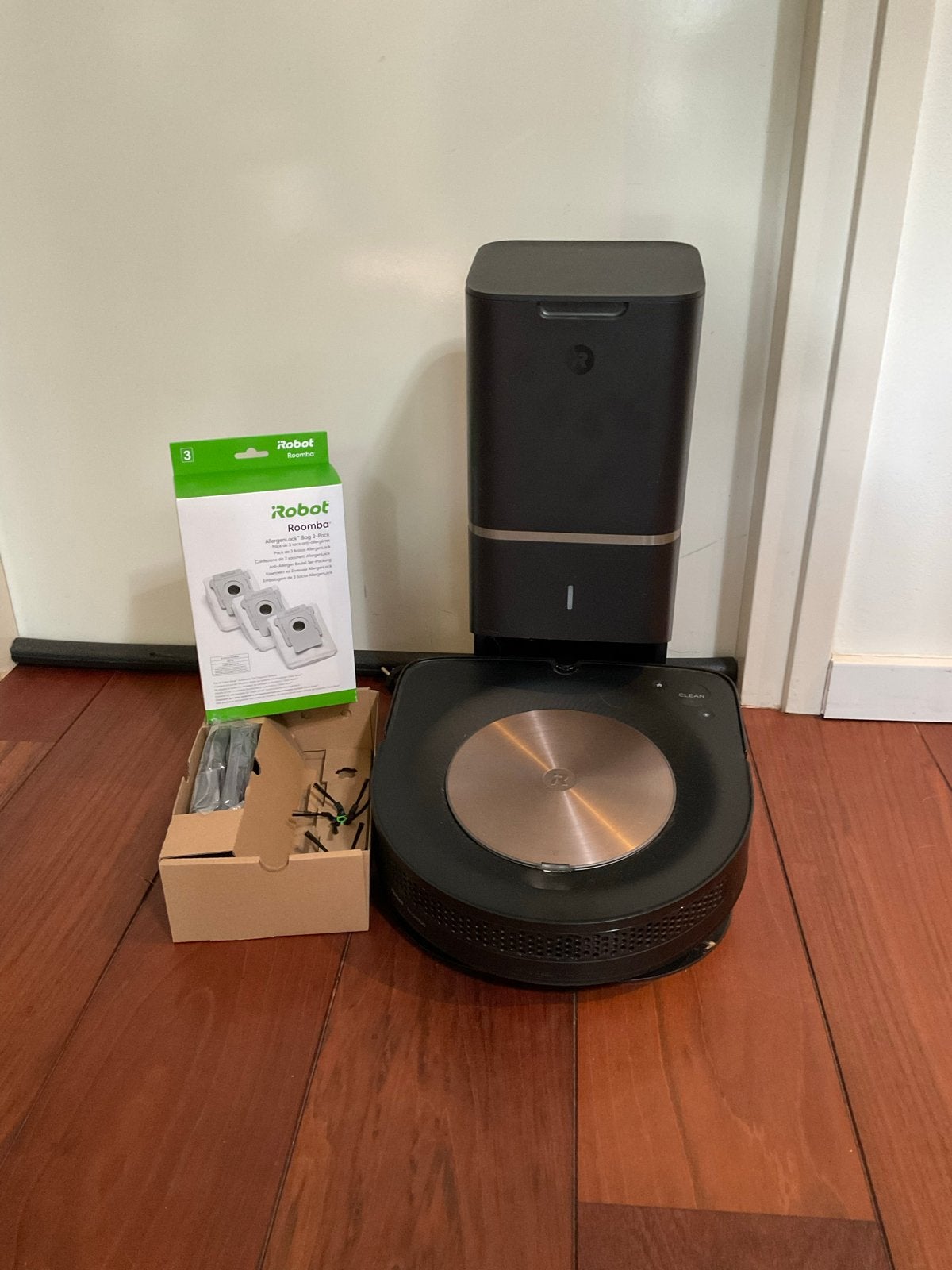 iRobot Roomba S9+ robotstofzuiger met accessoires, Stofzak, Gebruikt, IRobot, Automatisch legen