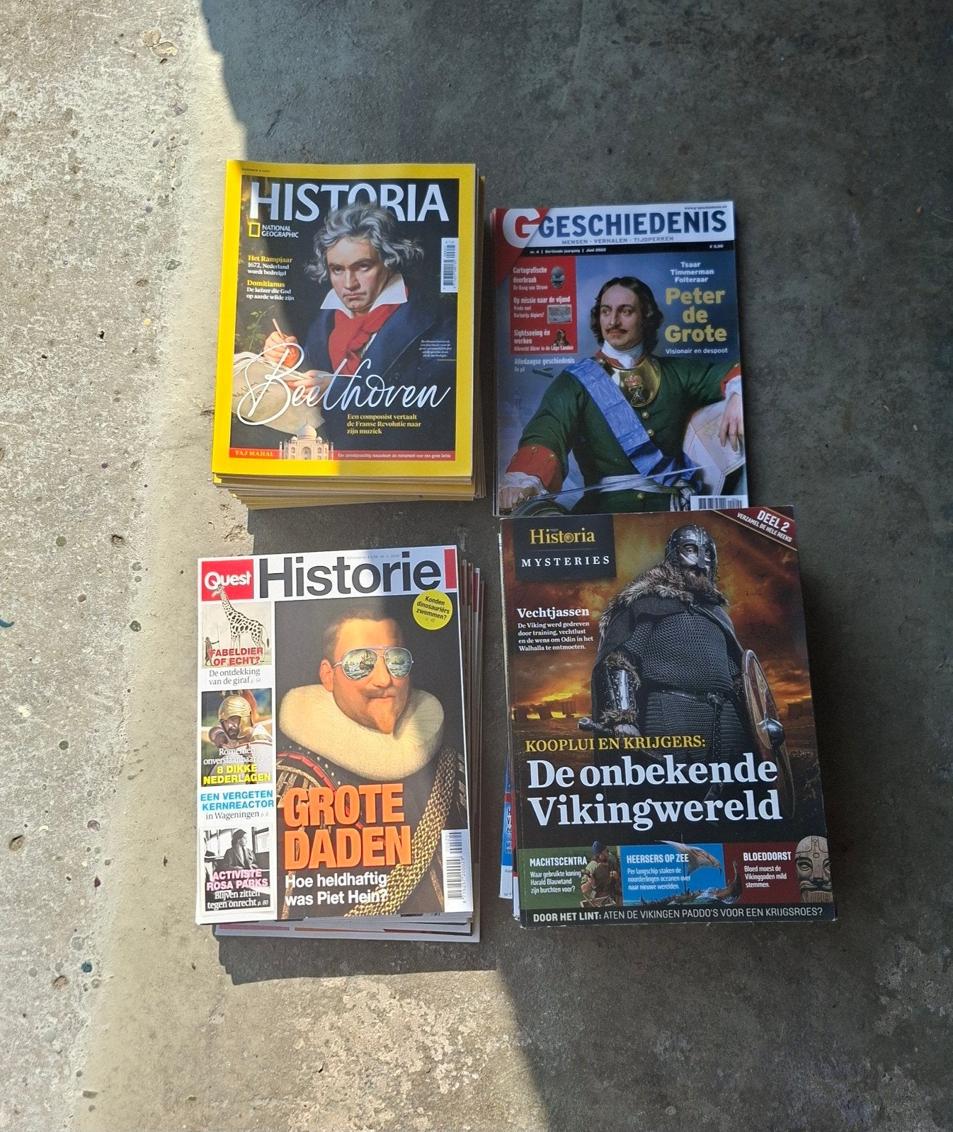 Krat vol geschiedenis tijdschriften (53 stuks), Ophalen, Zo goed als nieuw, Wetenschap en Natuur