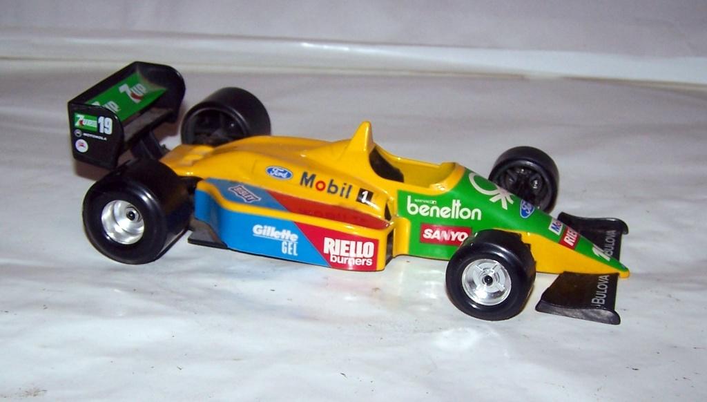 Prachtig model Bburago Benetton Ford B188. 1/24. Nwst., Ophalen of Verzenden, Zo goed als nieuw, Formule 1