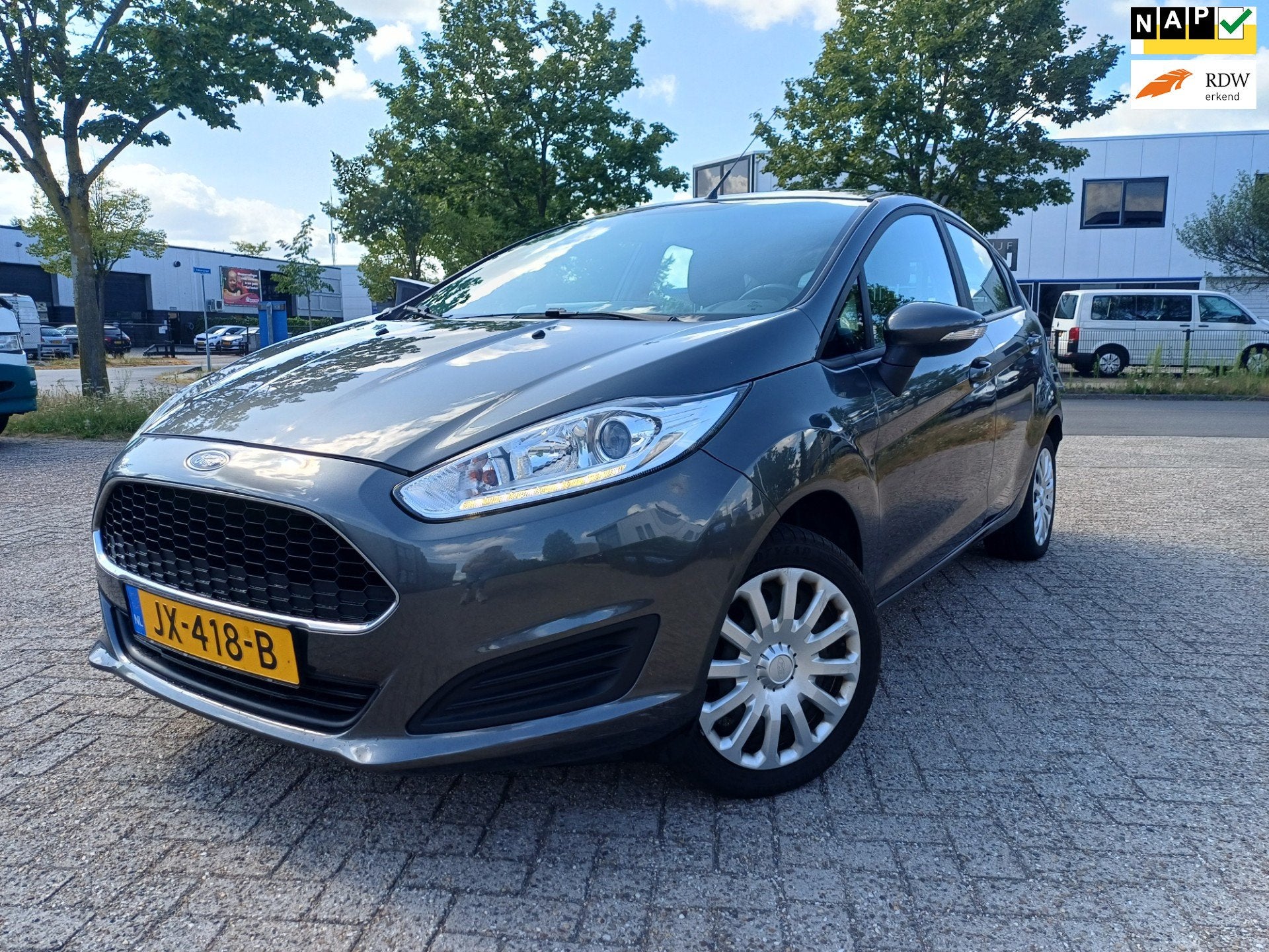 Ford Fiesta 1.0 Style AIRCO/NAVI/5DEURS/NIEUWE DISTRIBUTIERI, Auto's, Stof, Euro 6, 525 kg, 23 km/l