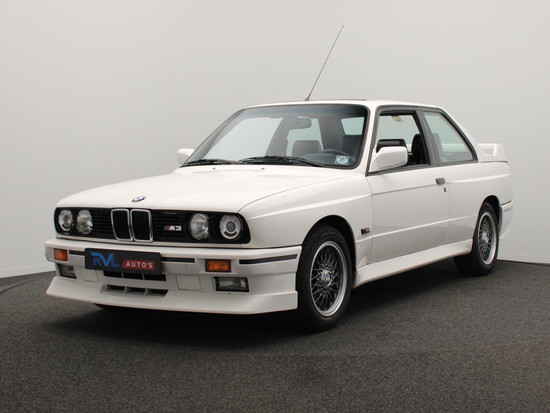 BMW 3-serie M3 *Unrestored* Time Capsul in stunning Conditio, Auto's, Oldtimers, Achterwielaandrijving, Zwart, 4 stoelen, Wit