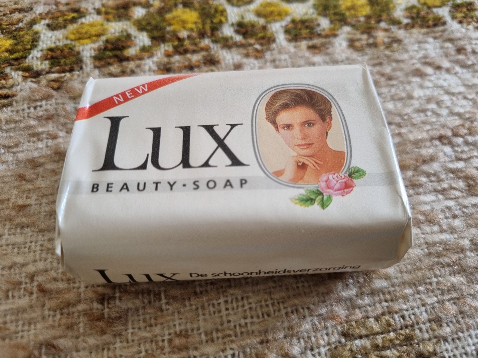Vintage LUX beauty soap, Ophalen of Verzenden, Nieuw, Overige typen