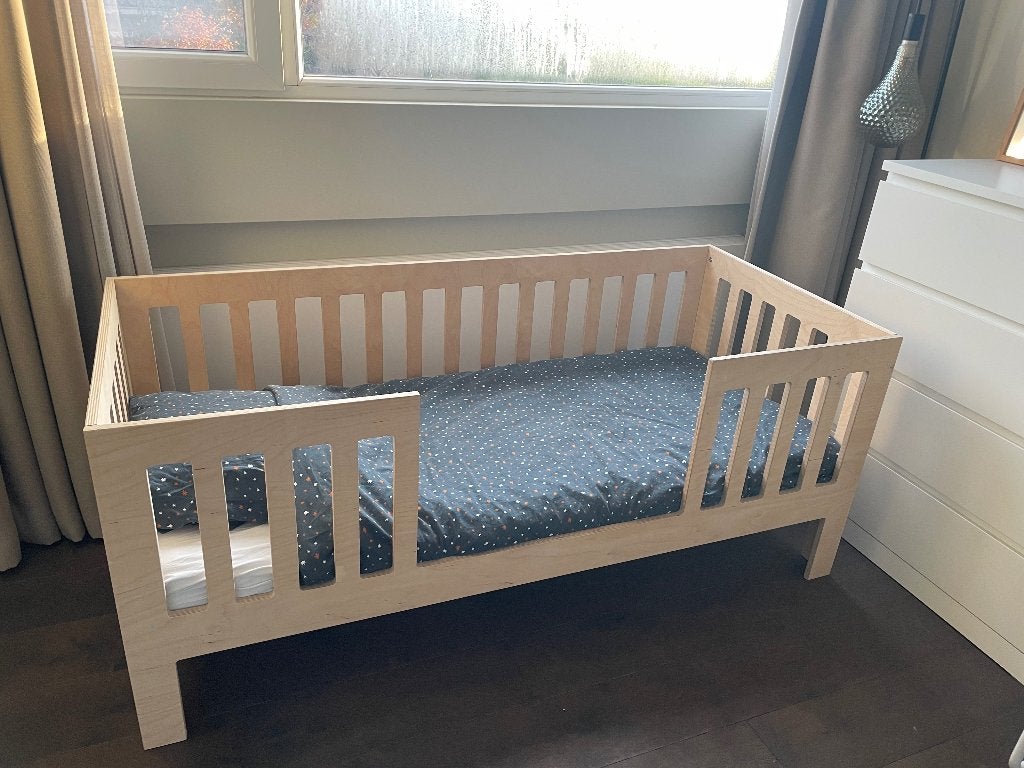 Junior bed hout 160x80cm, Ophalen, 70 tot 85 cm, 140 tot 160 cm, Zo goed als nieuw